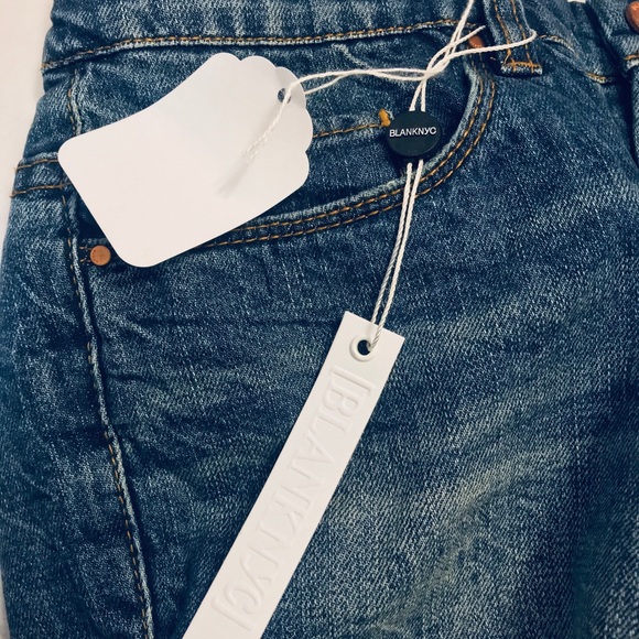 ⭐️For @poshluxs ⭐️BLANK NYC LITTLE QUEENIE Pocket show sexy shorts - Picture 2 of 5